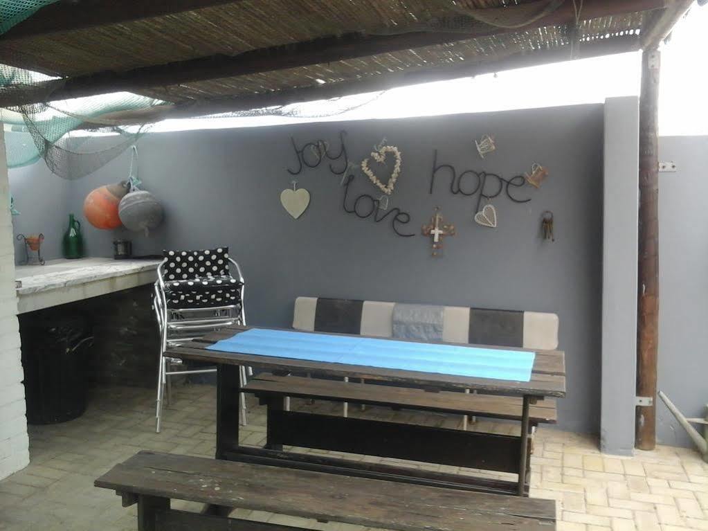 Croeso Guest House Langebaan Exterior foto