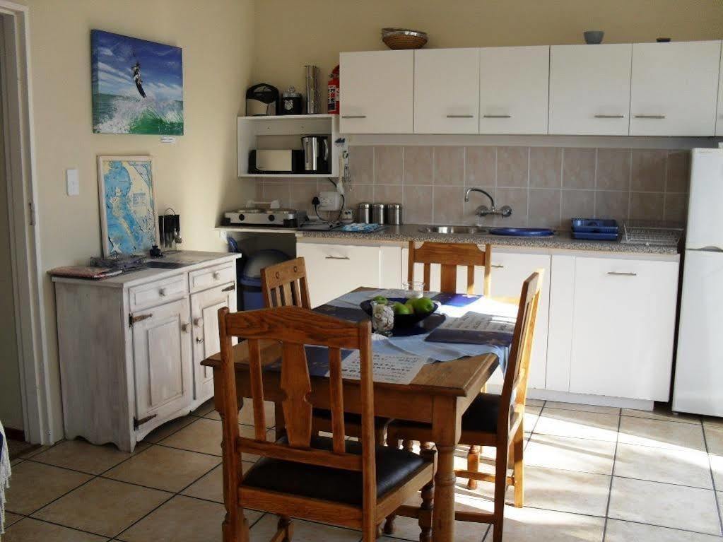 Croeso Guest House Langebaan Exterior foto