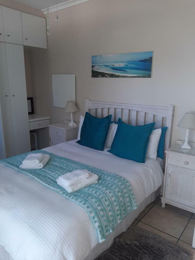 Croeso Guest House Langebaan Exterior foto